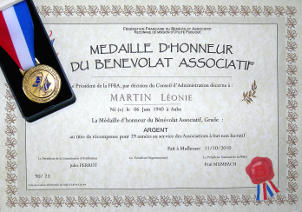 Diplôme et médaille